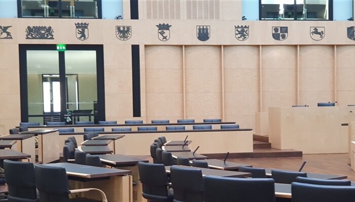 KMK-Präsidentin Astrid-Sabine Busse offiziell ins Amt eingeführt